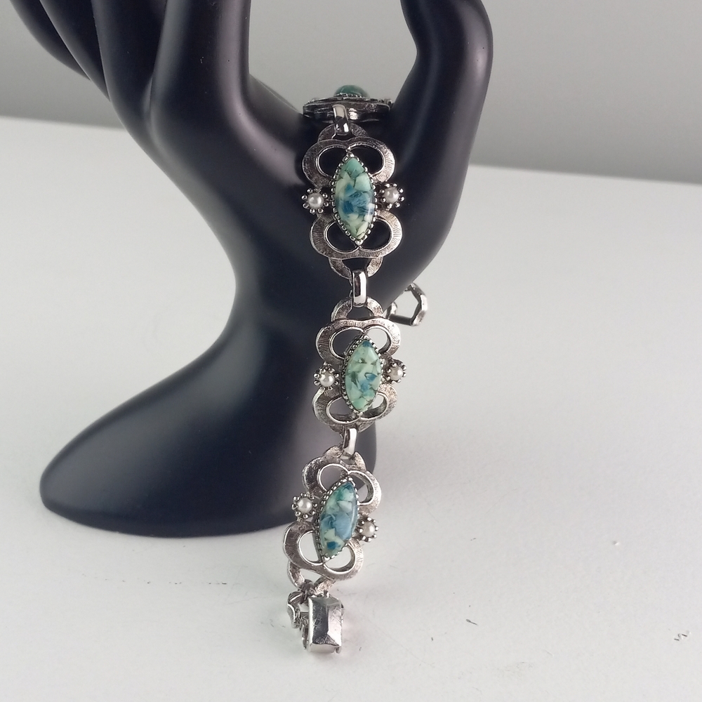Sarah Coventry Faux Stone Bracelet